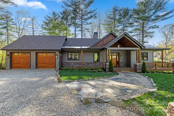 1048 Cherokee TRCE, Lake Toxaway, NC 28747