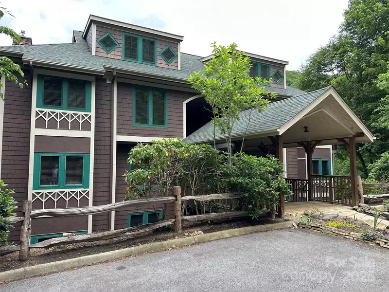 222 Creekside WAY, Burnsville, NC 28714