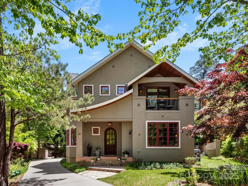 18 Ozark Spring LN, Asheville, NC 28805