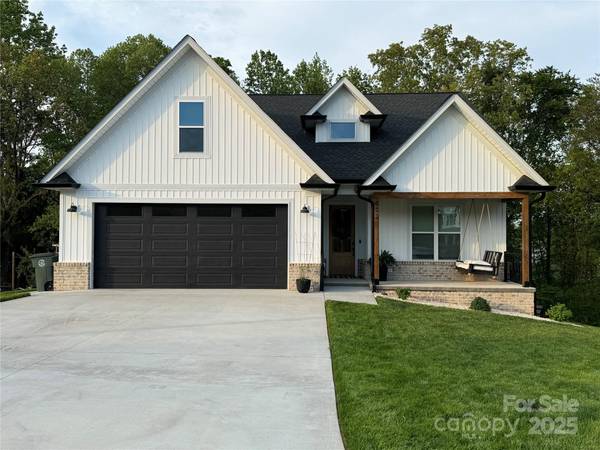 602 Kames CT NW, Conover, NC 28613