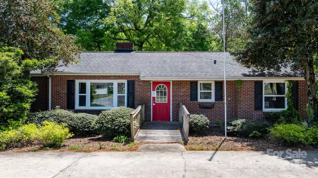 536 Hartness RD, Statesville, NC 28677