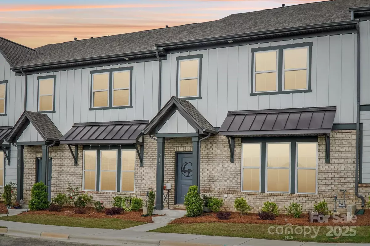 Charlotte, NC 28215,5712 Runnel WAY