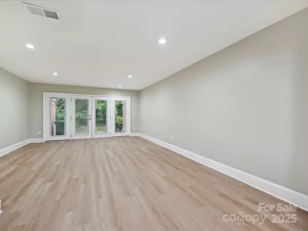 Charlotte, NC 28210,7004 Quail Hill RD