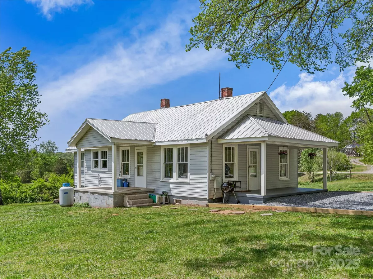 Rutherfordton, NC 28139,137 Clements RD