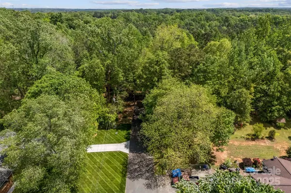 Gastonia, NC 28056,210 Harrison LN