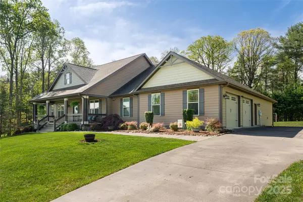 Fletcher, NC 28732,70 King Heights DR