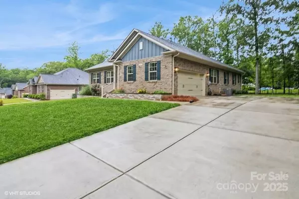 Lancaster, SC 29720,876 Hardin ST #B24