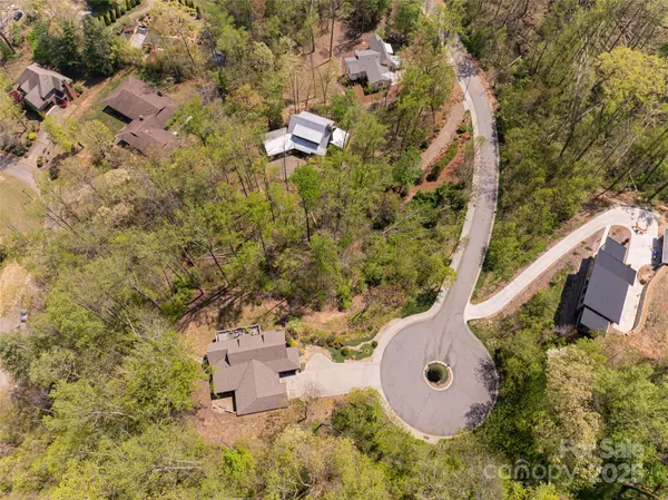 Asheville, NC 28805,15 La Grange DR