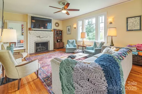 Asheville, NC 28803,891 Hendersonville RD