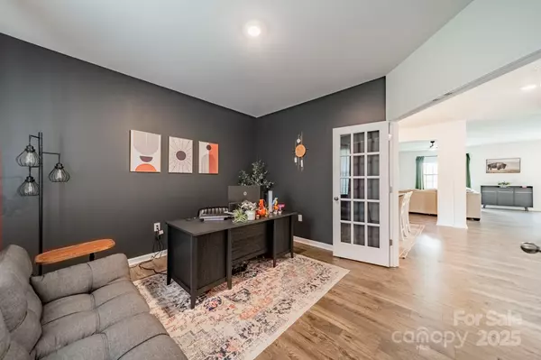 Locust, NC 28097,144 Flame Azalea CT