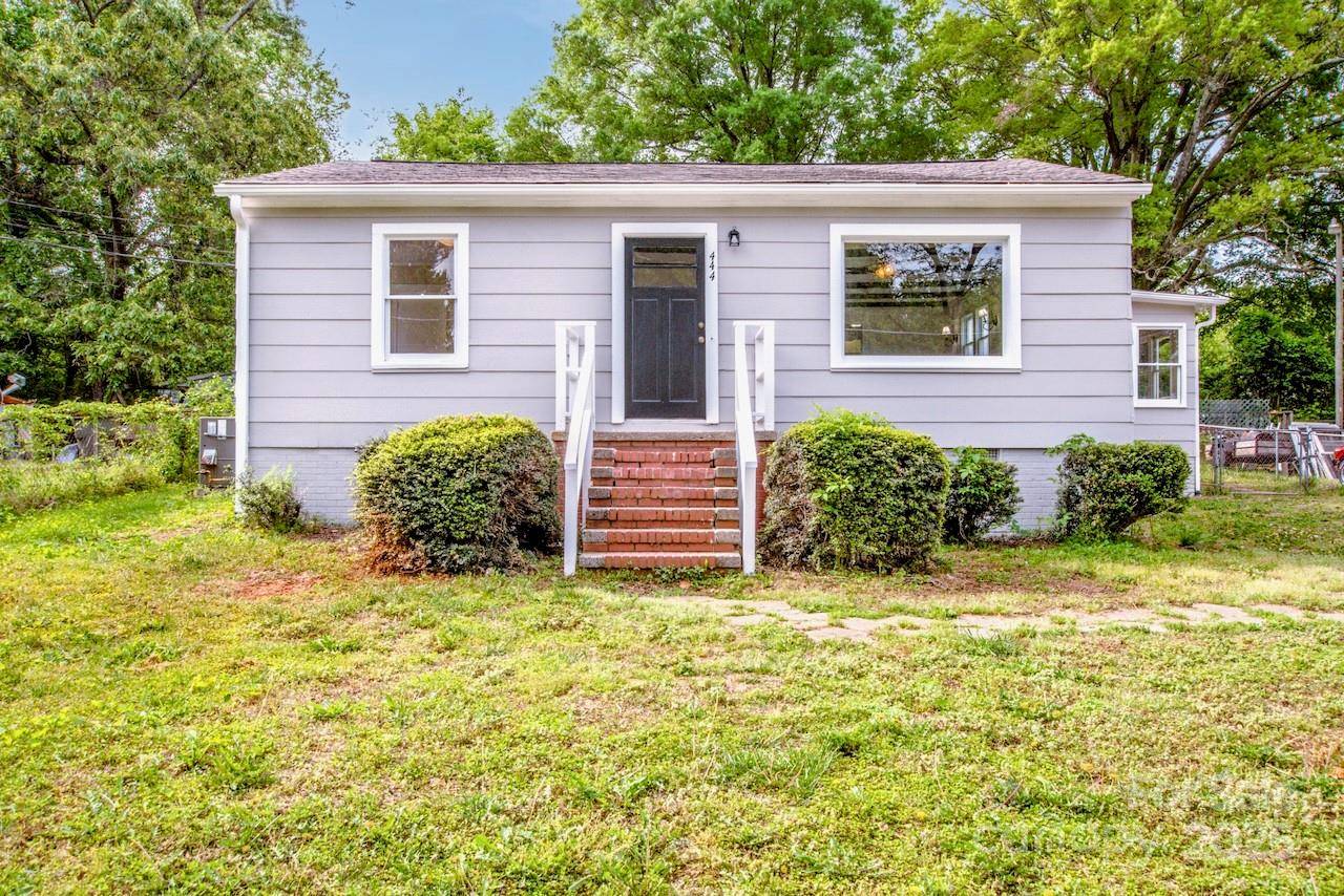 444 Oakwood AVE, Mooresville, NC 28115