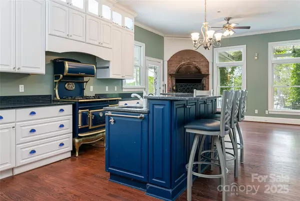 Morganton, NC 28655,4950 Canterbury PL