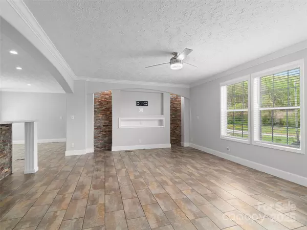 Waynesville, NC 28786,51 Blazing TRL