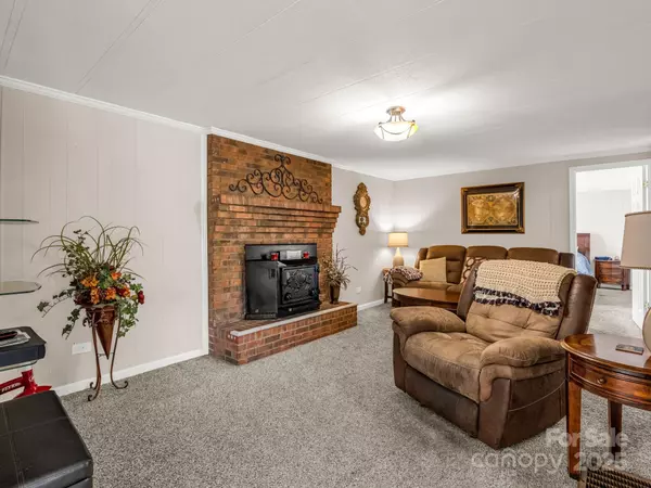 Kings Mountain, NC 28086,317 Long Branch RD