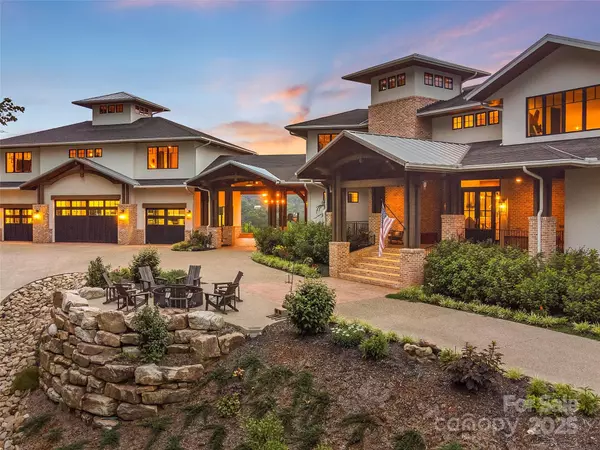 26 Bonnies Cove TRL, Mills River, NC 28759