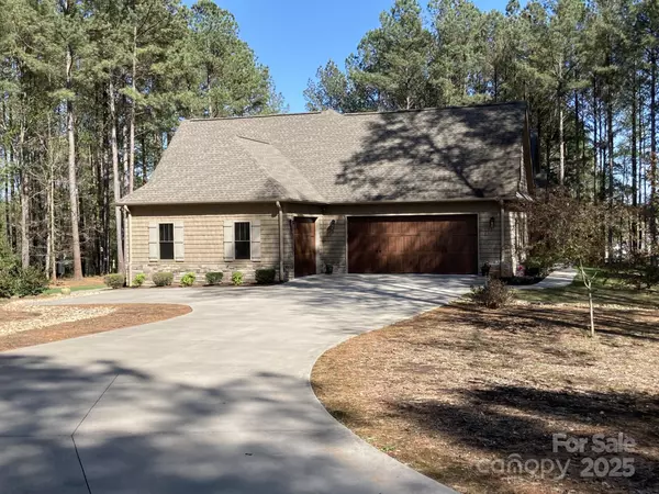 Granite Falls, NC 28630,173 Greens RD