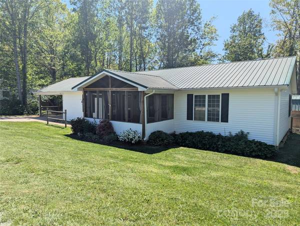 10 Sugarloaf LN #08, Hendersonville, NC 28792