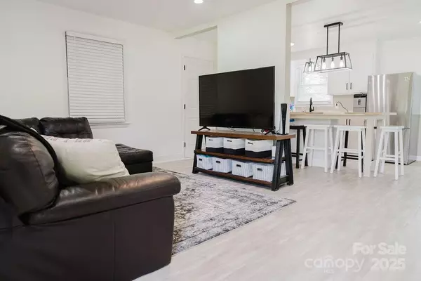 Newton, NC 28658,18 Shannon CT