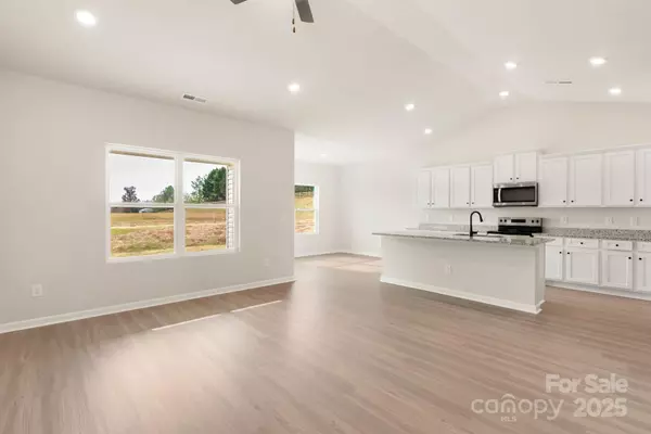 Gastonia, NC 28052,3451 Saddlebred DR