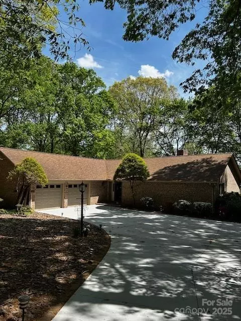 Lexington, NC 27295,616 Indian Wells CIR