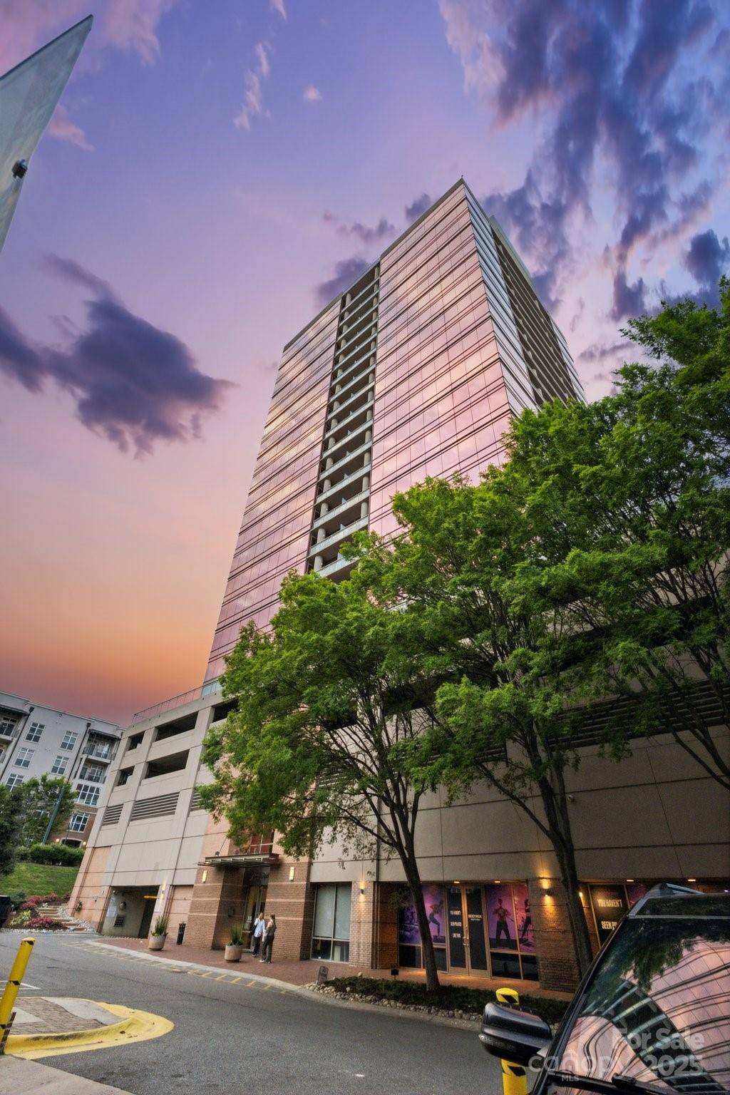 Charlotte, NC 28203,315 Arlington AVE #1104