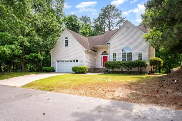 Tega Cay, SC 29708,9066 Tulagi CT