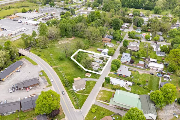 Waynesville, NC 28786,560 Westwood CIR