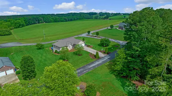 Granite Falls, NC 28630,5507 Land Harbour DR