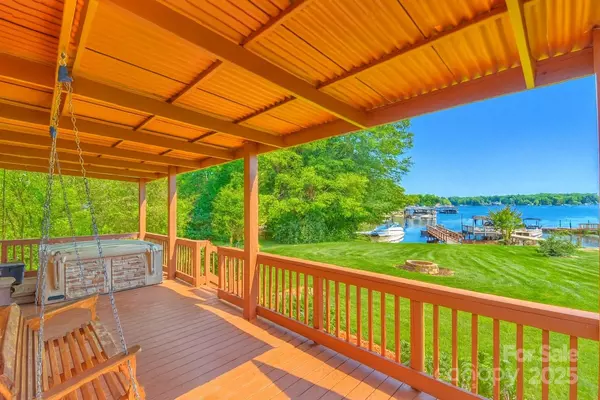 Sherrills Ford, NC 28673,7942 Vista View DR