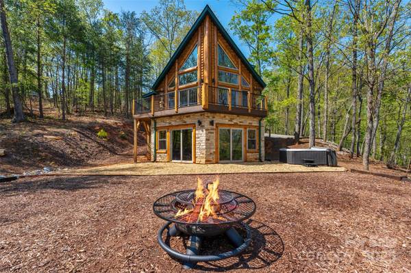 153 Chetan WAY, Lake Lure, NC 28746