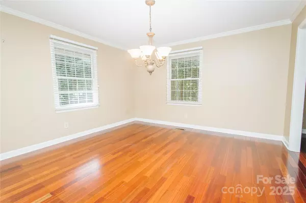 Marion, NC 28752,277 Forest RD