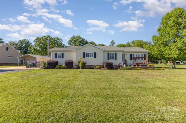 Concord, NC 28025,106 Rainbow ST SW