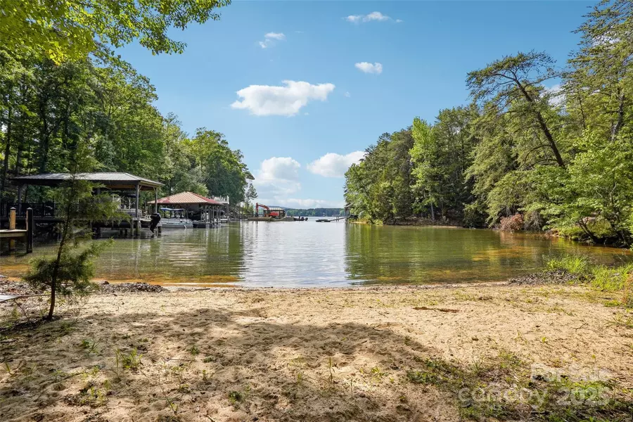 16427 Cozy Cove RD, Charlotte, NC 28278