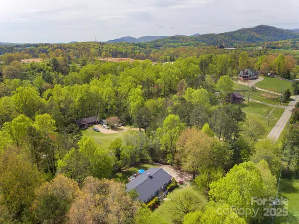 Asheville, NC 28806,143 W Oakview RD