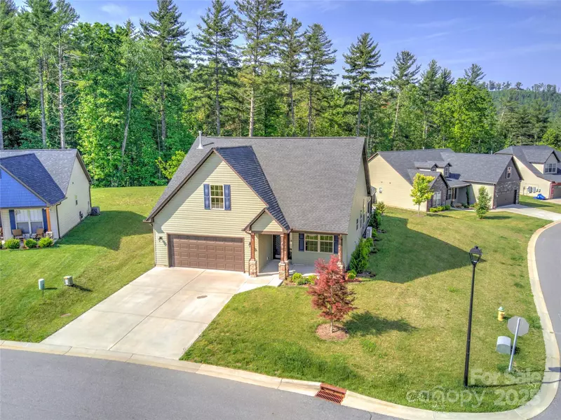 133 Water Leaf DR, Weaverville, NC 28787