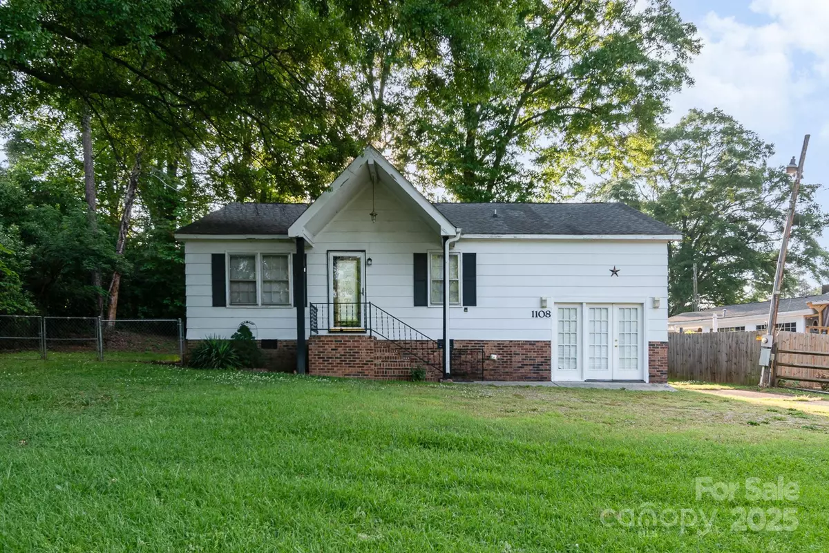 Dallas, NC 28034,1108 Old Dallas HWY