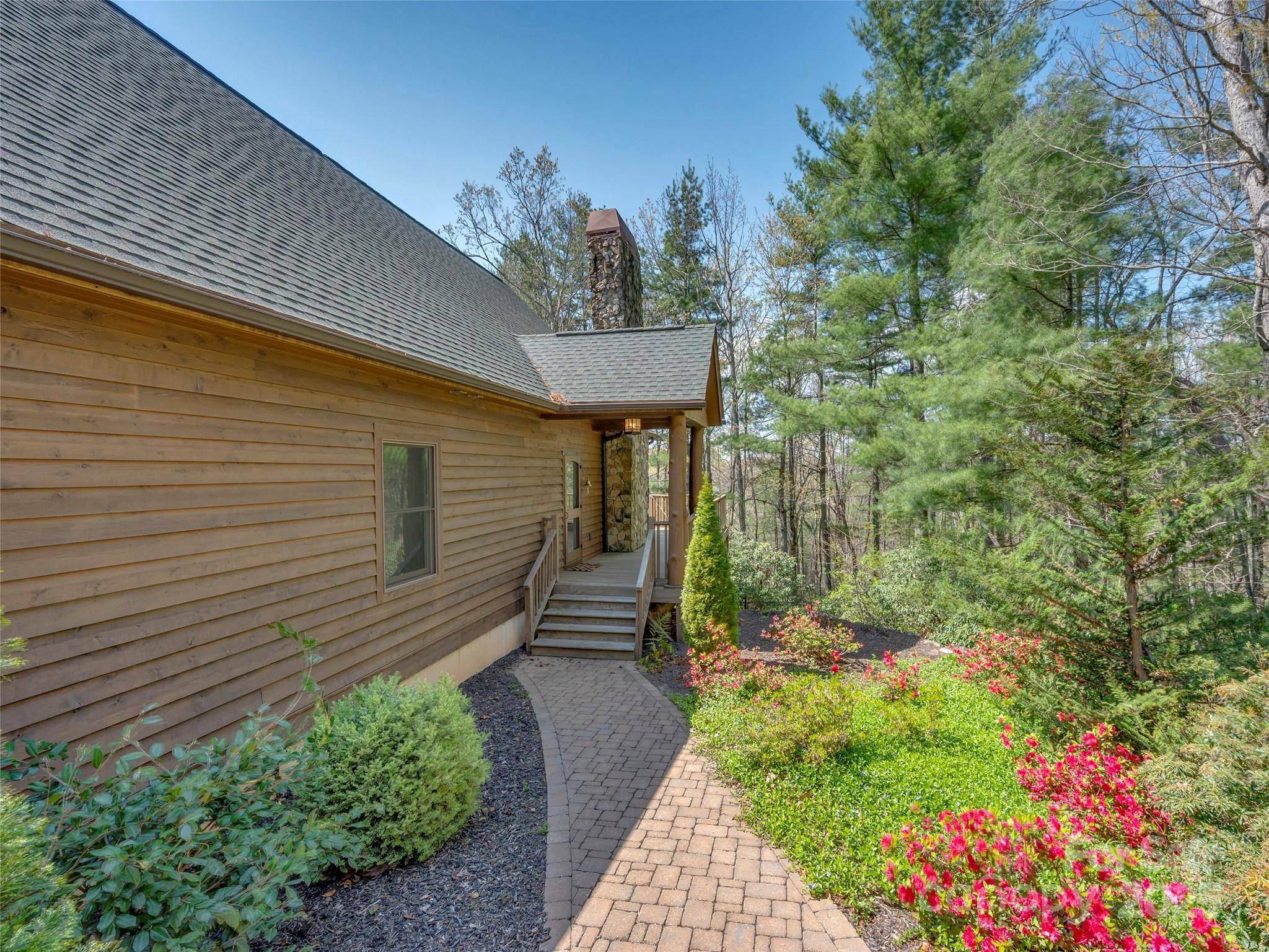 Saluda, NC 28773,224 Corsica LN