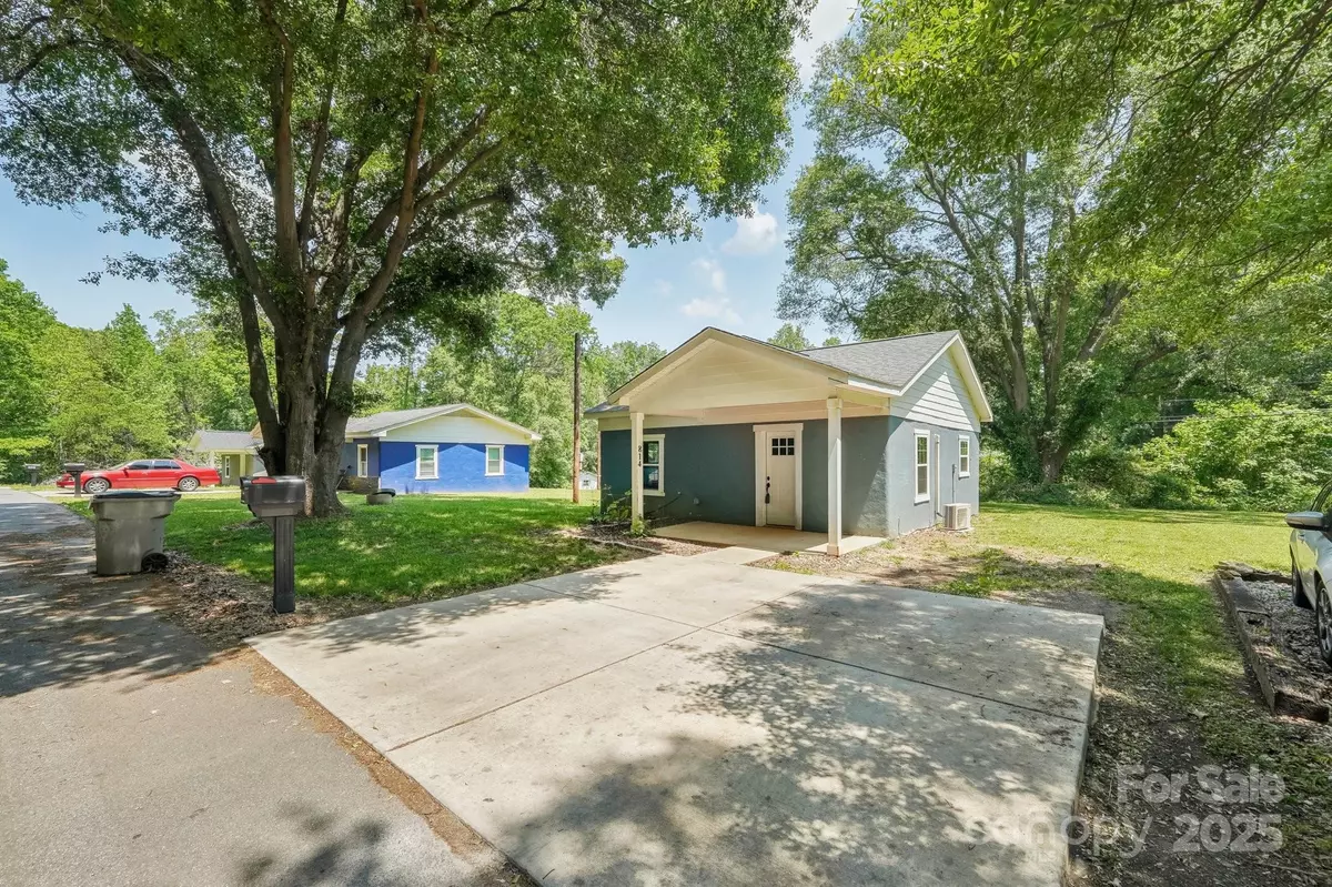 Gastonia, NC 28052,814 Marve ST