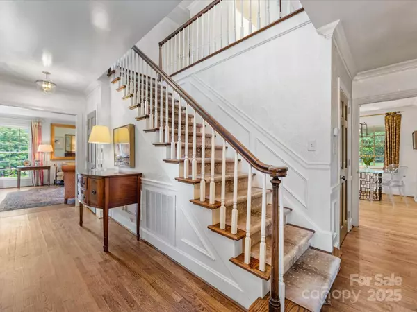Charlotte, NC 28211,2501 Richardson DR