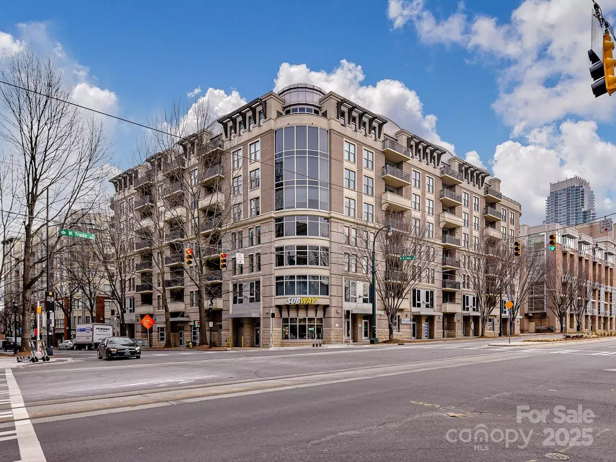 Charlotte, NC 28202,718 W Trade ST #704