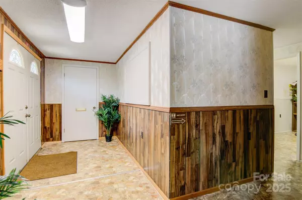 Valdese, NC 28690,1100 Praley ST SW