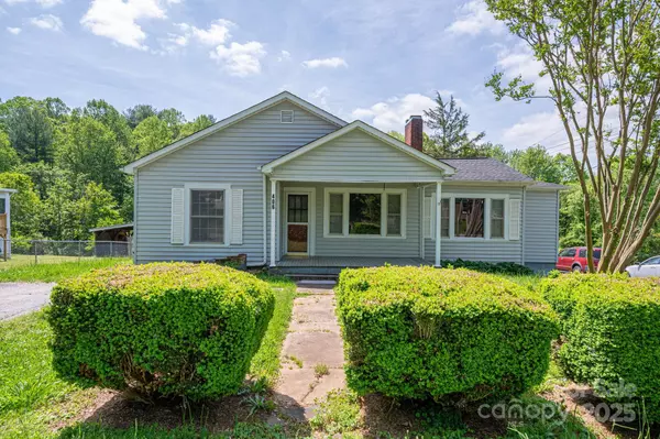 406 Arrowood ST SE, Lenoir, NC 28645