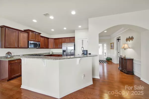 Fort Mill, SC 29707,54053 Flycatchers CT