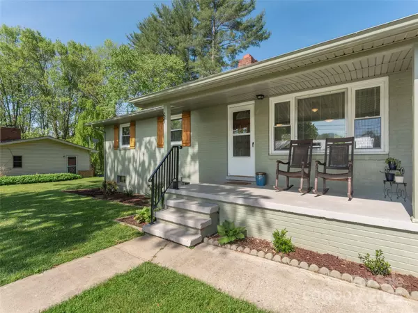 Clyde, NC 28721,65 Lakeview ST