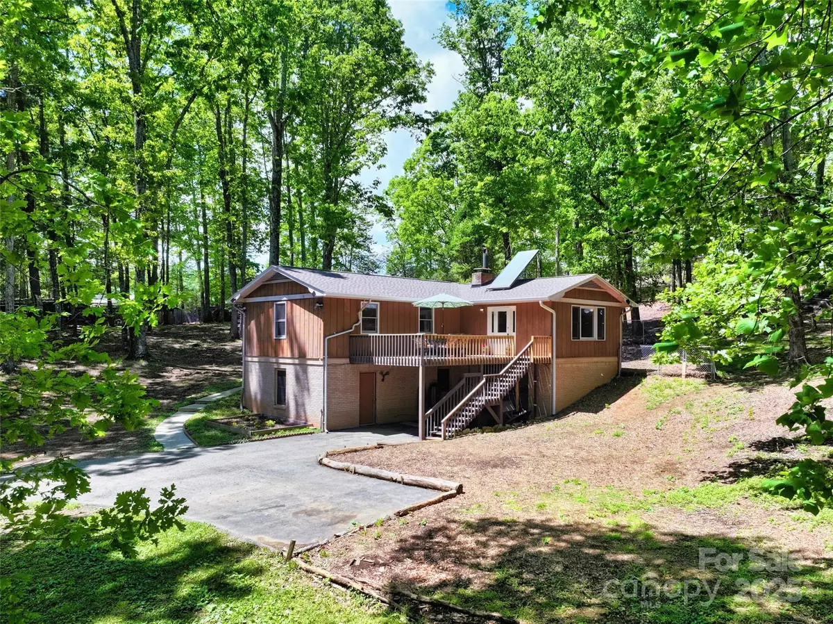 Flat Rock, NC 28731,106 Gordon DR