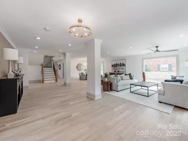 Charlotte, NC 28211,3501 Providence RD