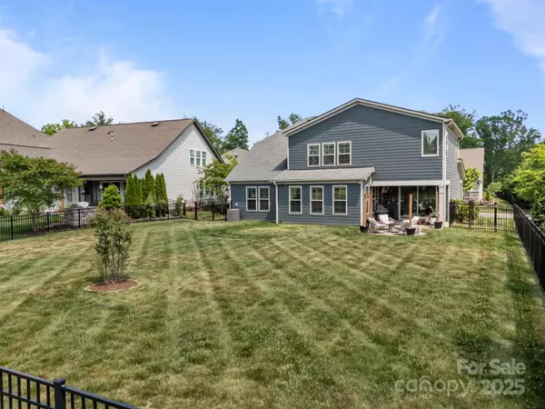 Davidson, NC 28036,17513 Julees Walk LN