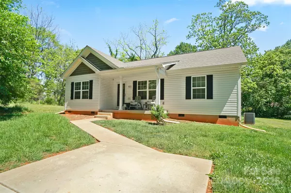 Statesville, NC 28677,1013 Old Charlotte RD