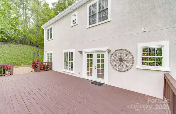 Hendersonville, NC 28792,208 Bragg CT