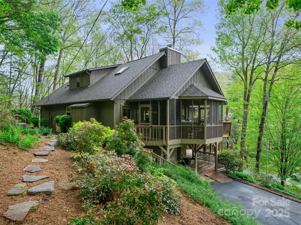 86 Laurel DR, Burnsville, NC 28714